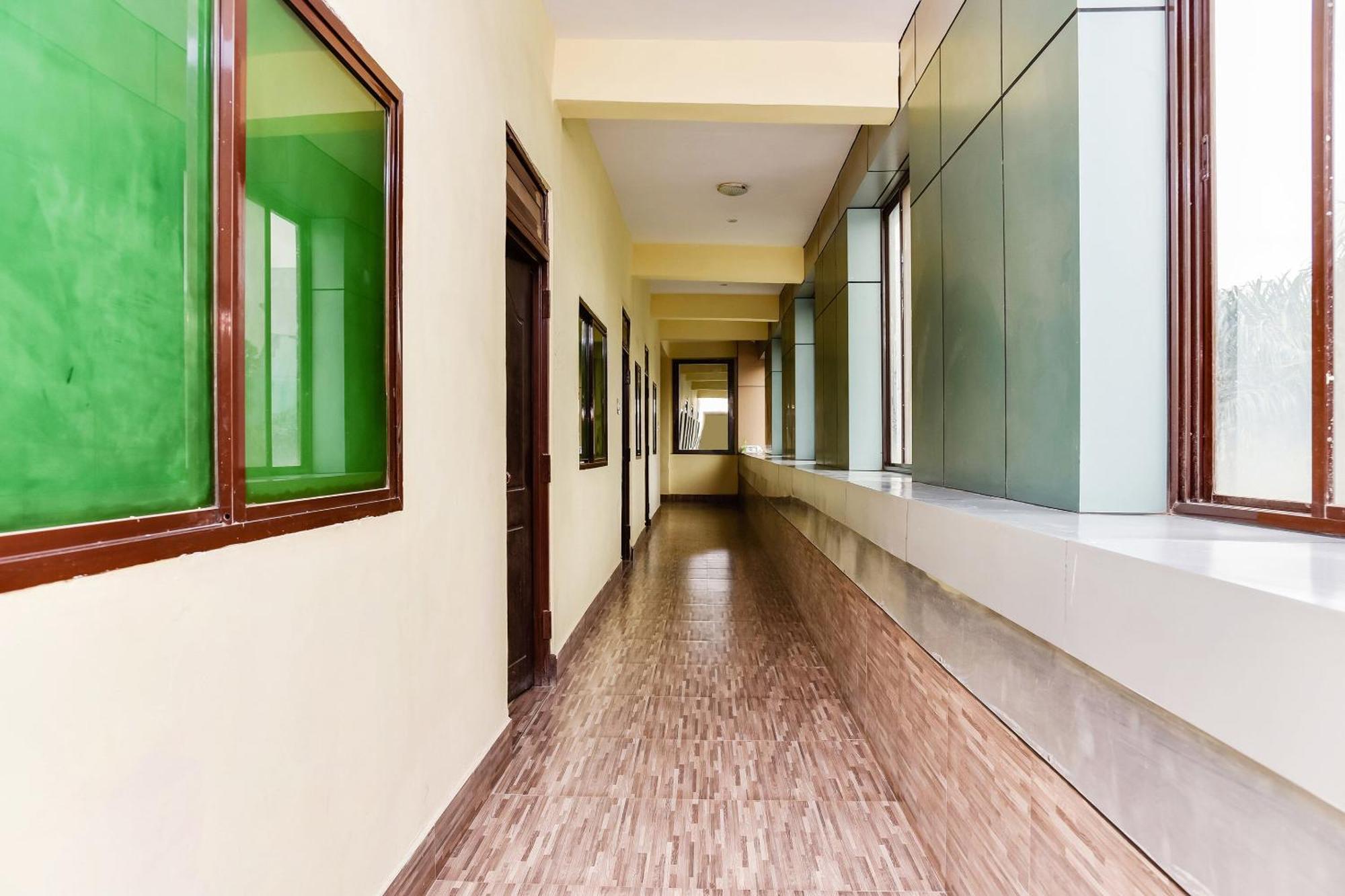 Oyo Hotel Avani Palace Bhopál Kültér fotó