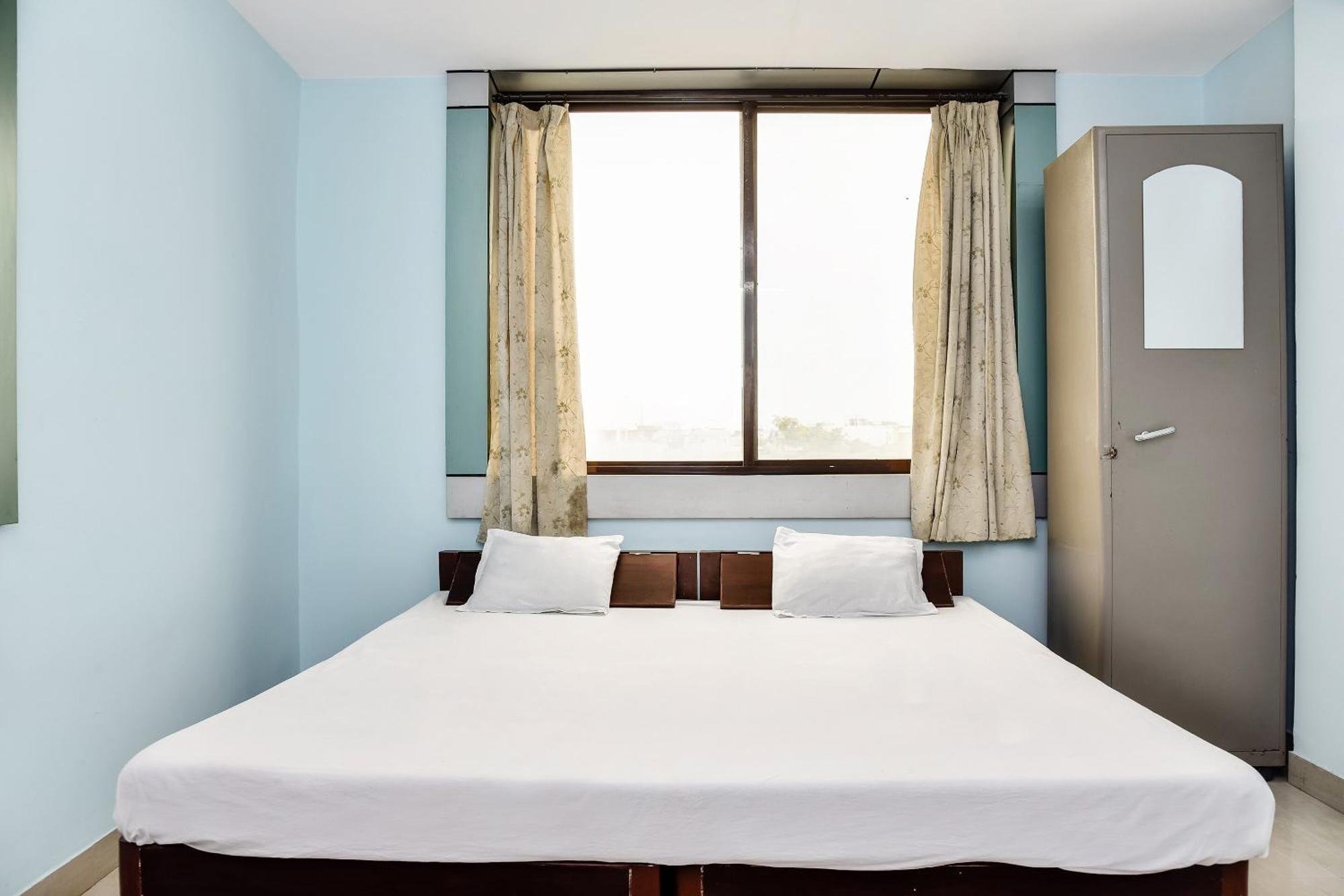 Oyo Hotel Avani Palace Bhopál Kültér fotó